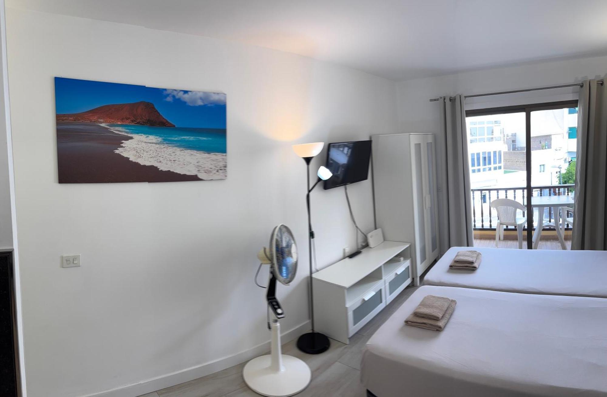 Cozy Studio In Los Cristianos Beach Free Wifi อาโรนา ภายนอก รูปภาพ